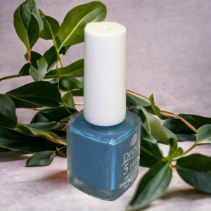 Divna Pinta uñas color azul aperlado nº 85